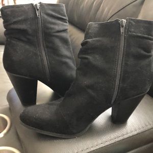 Suede like mini boots